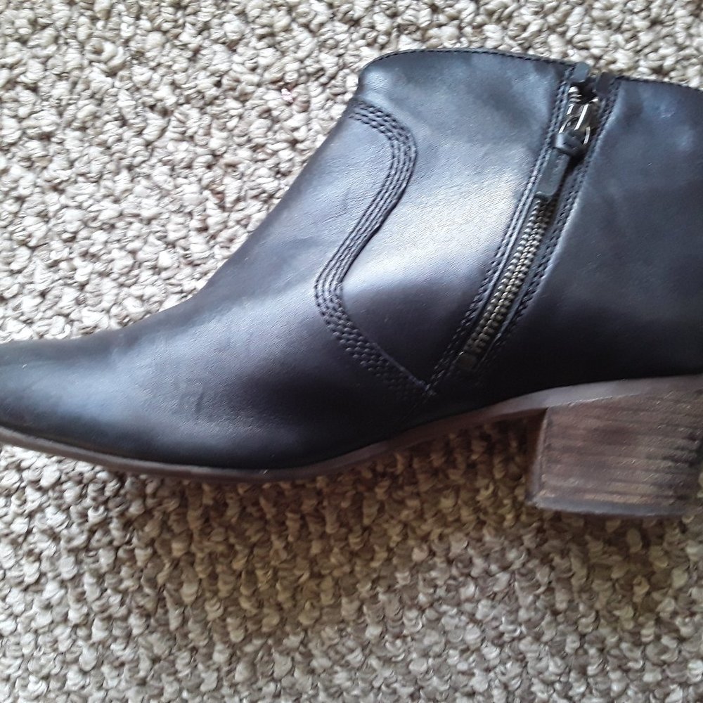 Clarks France black booties size 41 EU, 10 US